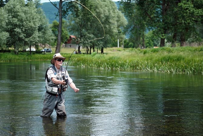 Netaknuta ličke šume i planinski pejzaž 3