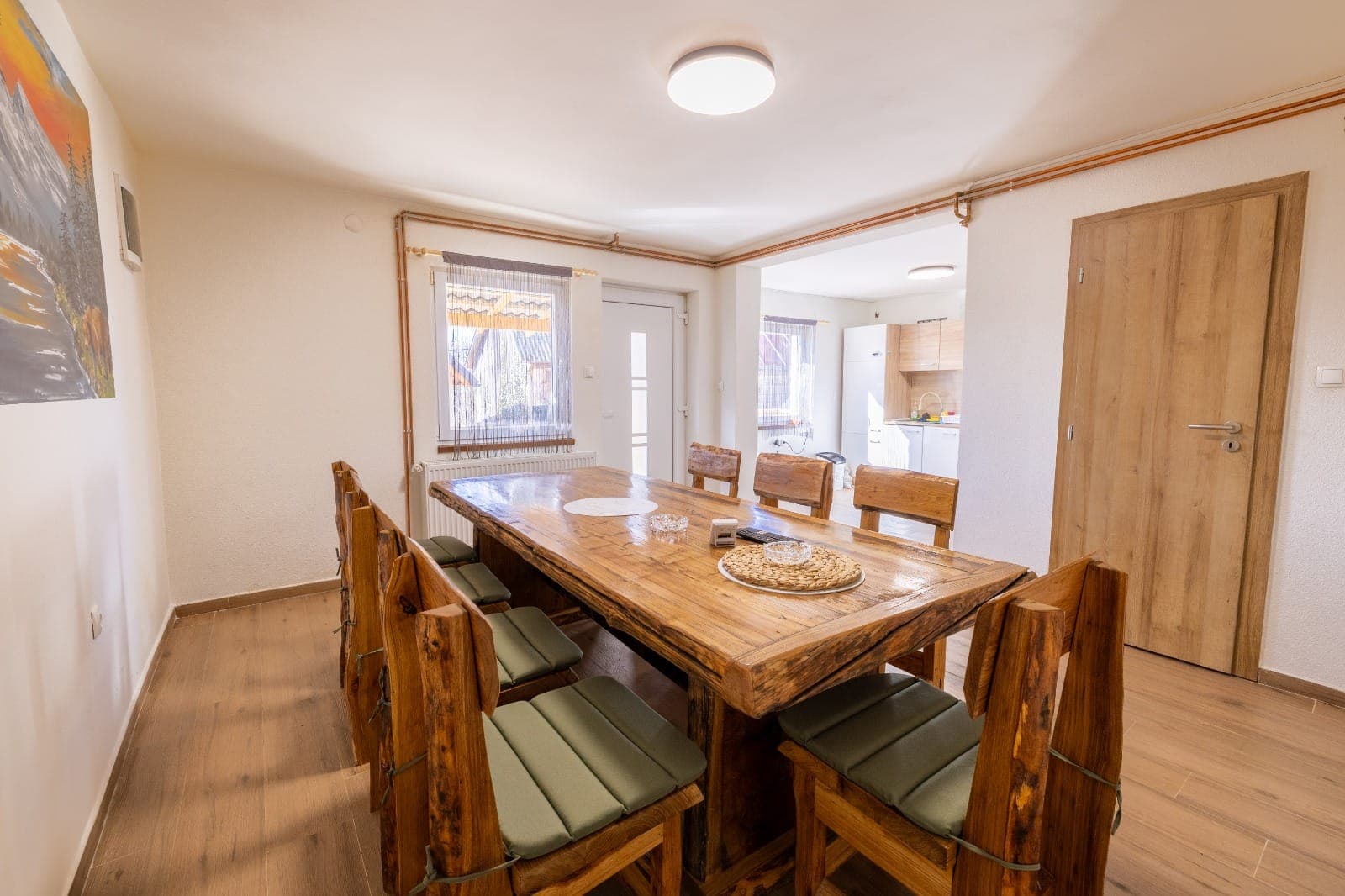 2) Prizemlje: priprema obroka i druzenje 5 5