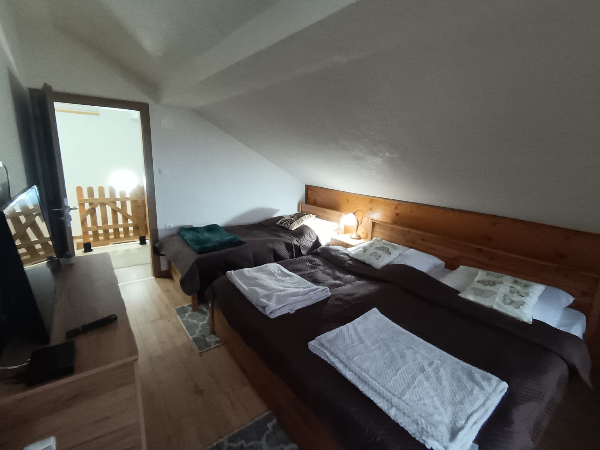 4) Potkrovlje: odmor duse i pogledi 9 9