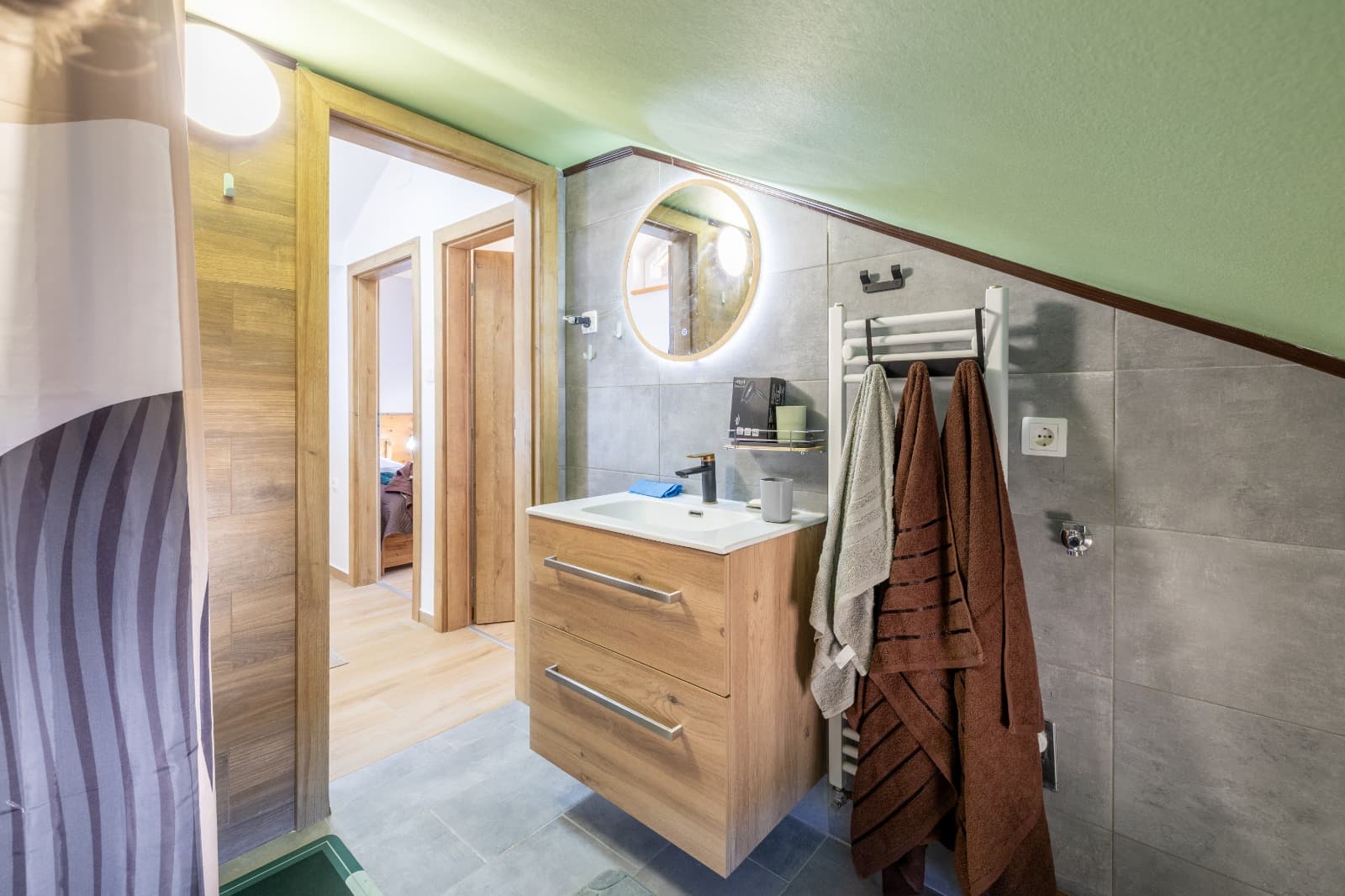 4) Potkrovlje: odmor duse i pogledi 4 4